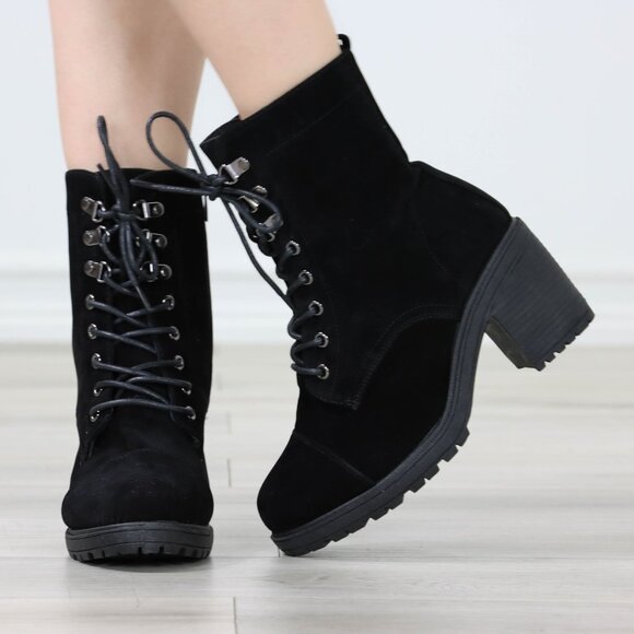 Womens Ankle Boots Lace Up Lug Sole Rubber Low Heel Black Faux Suede - Picture 9 of 12